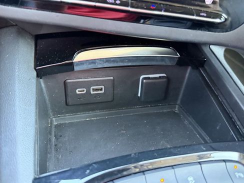 Used 2021 Buick Envision Essence w/ Sport Touring Package FWD image 25