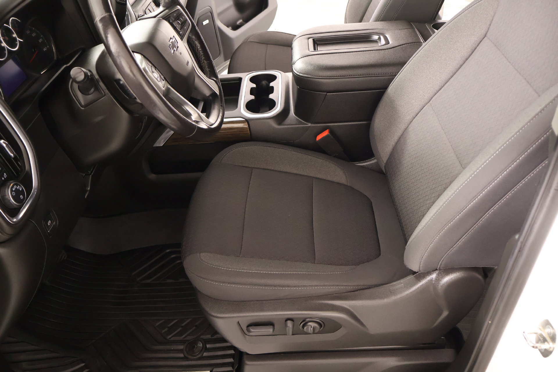 Used 2022 Chevrolet Silverado 1500 RST AWD/4WD image 11
