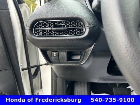 Certified 2024 Honda HR-V LX image 26