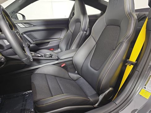 Used 2025 Porsche 911 GT3 RWD image 13