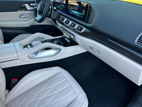 New 2026 Mercedes-Benz GLE 53 AMG 4MATIC image 16