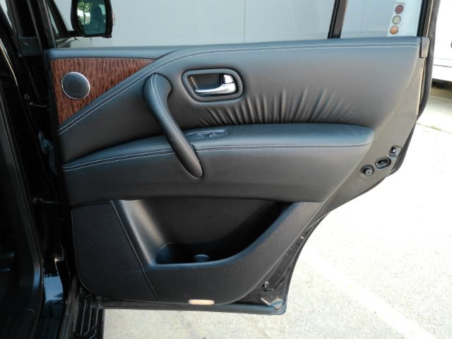 Used 2017 Nissan Armada Platinum RWD image 27