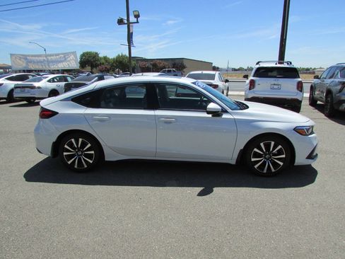 Used 2023 Honda Civic EX-L image 5