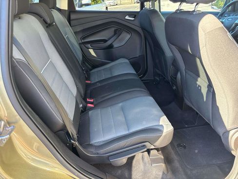 Used 2013 Ford Escape SE image 12