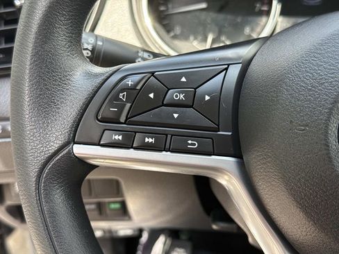 Used 2020 Nissan Rogue Sport SV AWD/4WD image 42