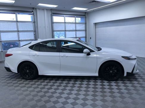 Certified 2025 Toyota Camry SE image 34