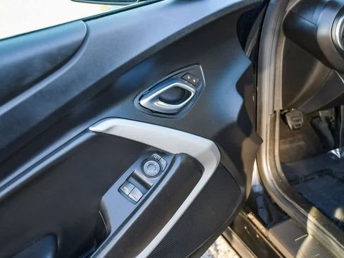 Used 2021 Chevrolet Camaro LT image 22