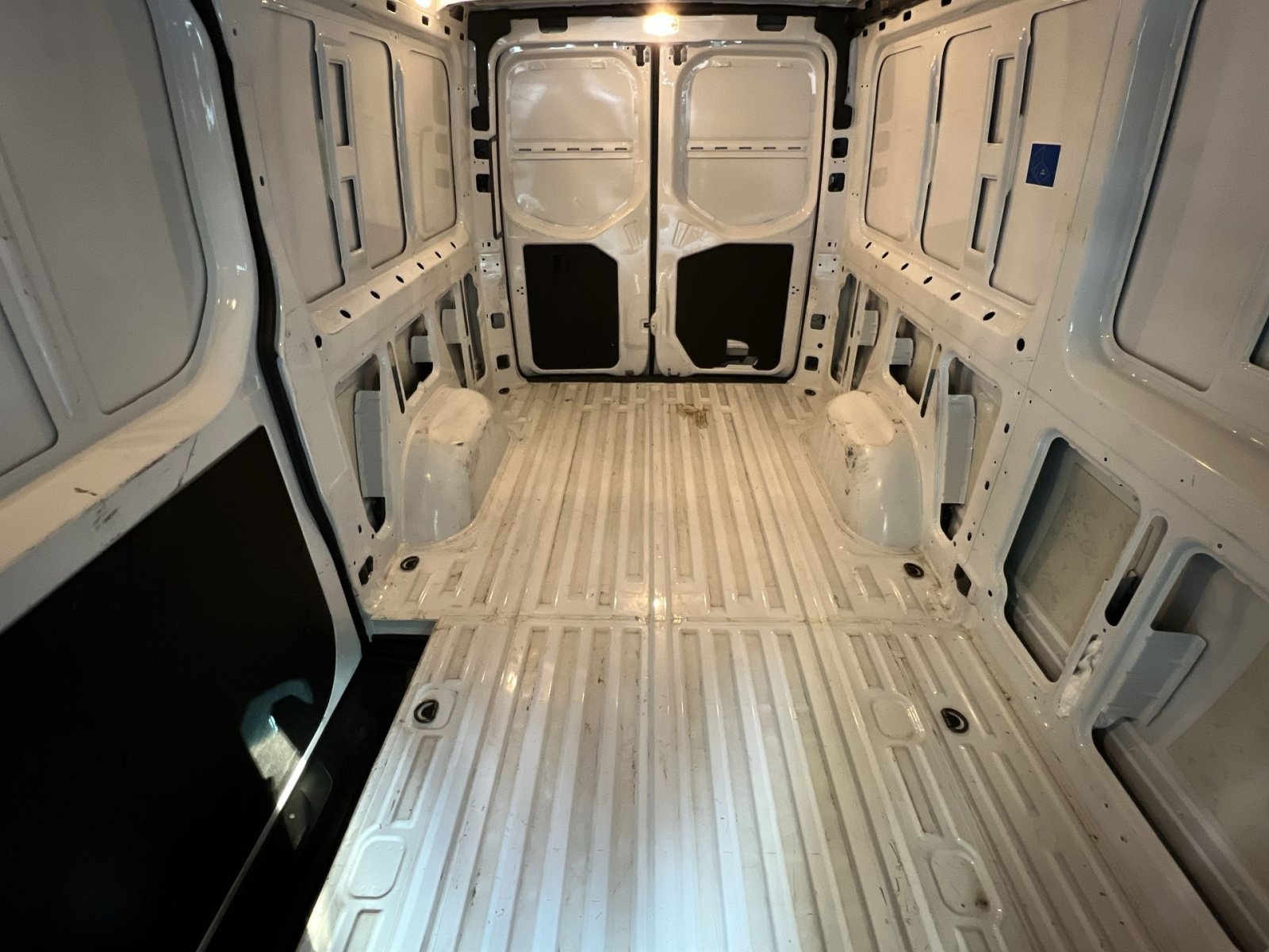 Used 2025 Mercedes-Benz Sprinter 2500 image 15