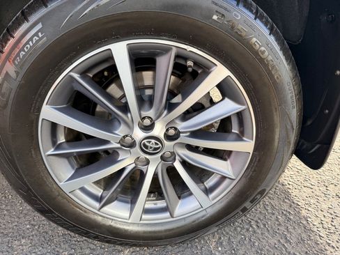 Used 2019 Toyota Highlander XLE image 45