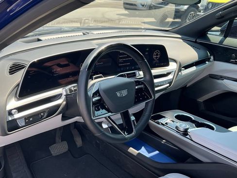 Used 2024 Cadillac Lyriq Luxury AWD/4WD image 26