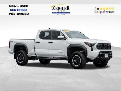 Used 2025 Toyota Tacoma TRD Off-Road AWD/4WD image 1