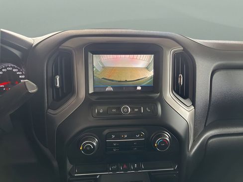 Used 2020 Chevrolet Silverado 2500 Custom w/ Custom Value Package image 16