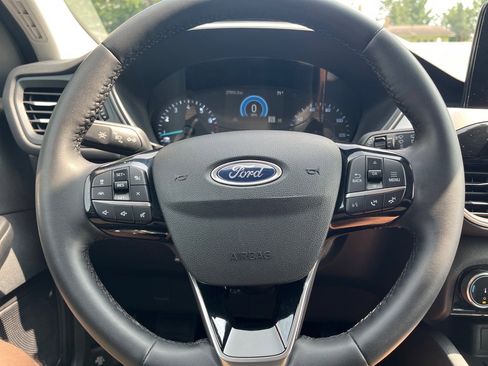 Used 2022 Ford Escape SEL w/ Equipment Group 302A image 25