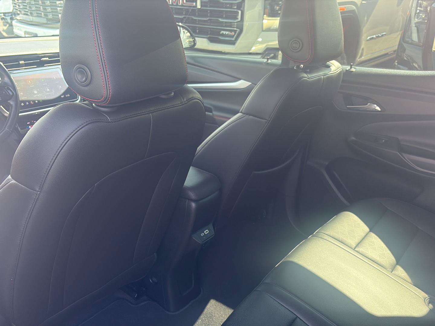 Used 2023 Chevrolet Bolt EUV LT w/ Convenience Package FWD image 28