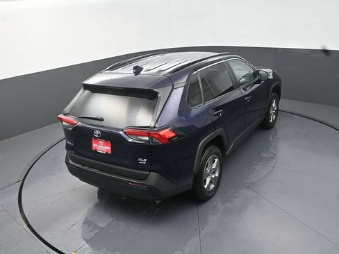 Used 2025 Toyota RAV4 XLE AWD/4WD image 29