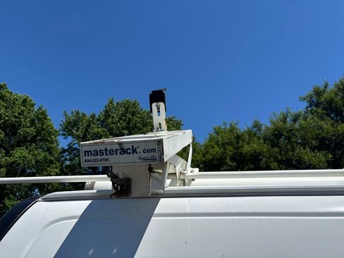 Used 2017 Chevrolet Express 2500 RWD image 9