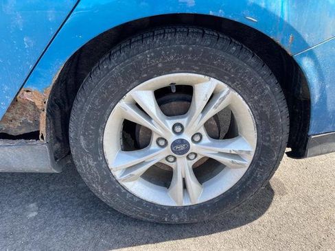 Used 2014 Ford Focus SE w/ SE Winter Package image 16