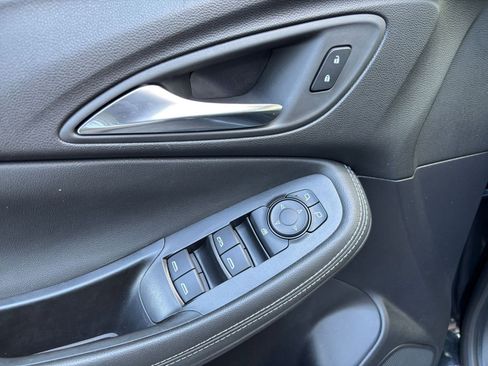 Used 2025 Buick Encore GX Preferred FWD image 35