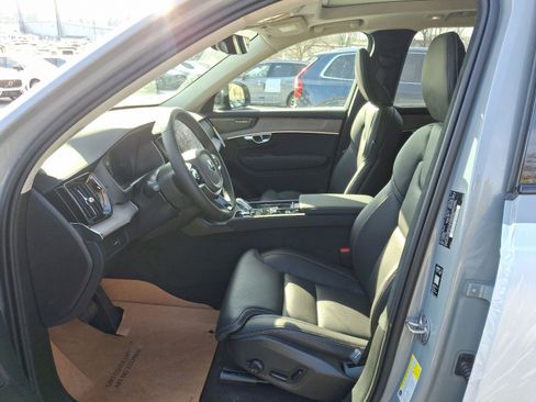 New 2026 Volvo XC90 B6 Ultra w/ Lounge Package image 9