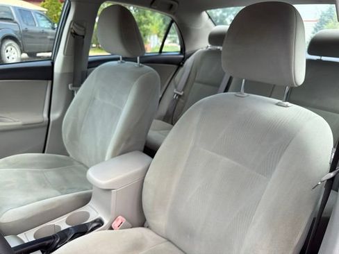 Used 2011 Toyota Corolla LE FWD image 15