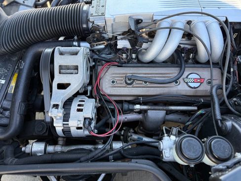 Used 1990 Chevrolet Corvette Convertible image 9