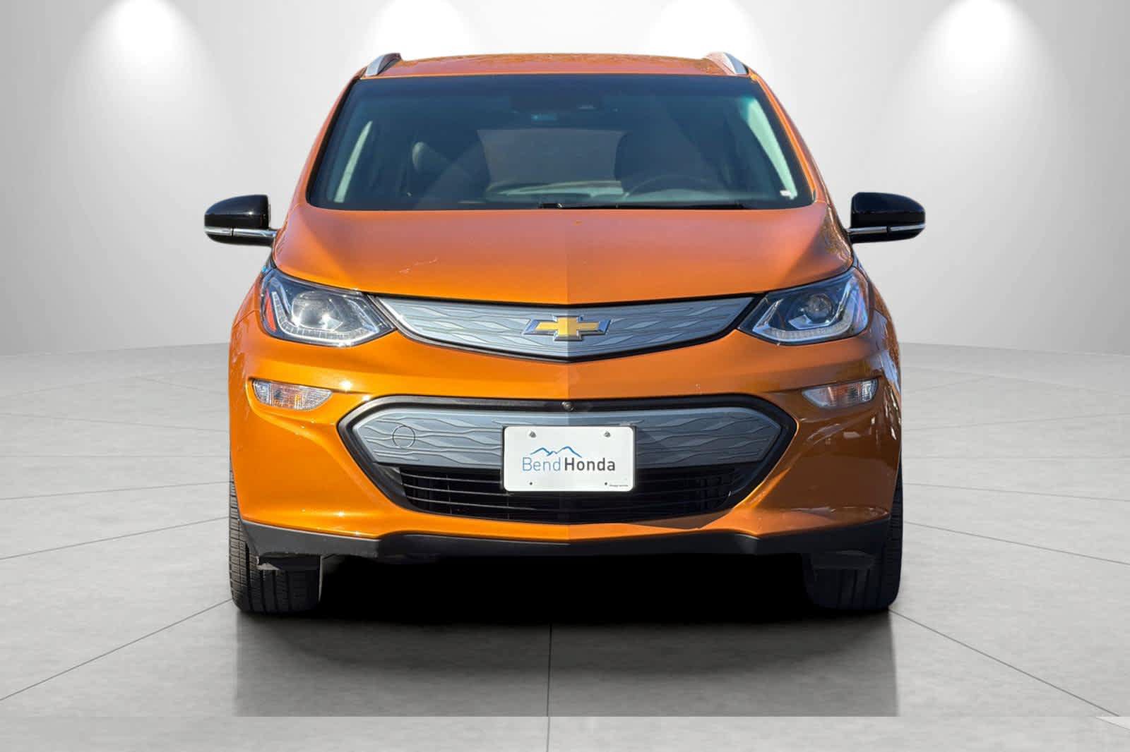 Used 2018 Chevrolet Bolt Premier w/ Driver Confidence II Package FWD image 10