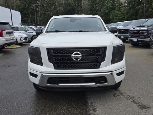 Used 2021 Nissan Titan SV w/ Accessory Utility Package image 43