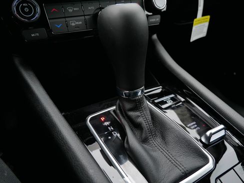 New 2026 Jeep Compass Limited w/ Sun, Sound & Navigation Group image 19