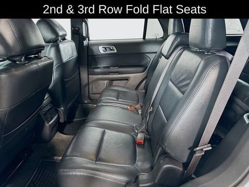 Used 2014 Ford Explorer XLT AWD/4WD image 18