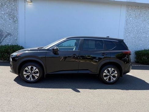 Used 2023 Nissan Rogue SV AWD/4WD image 3