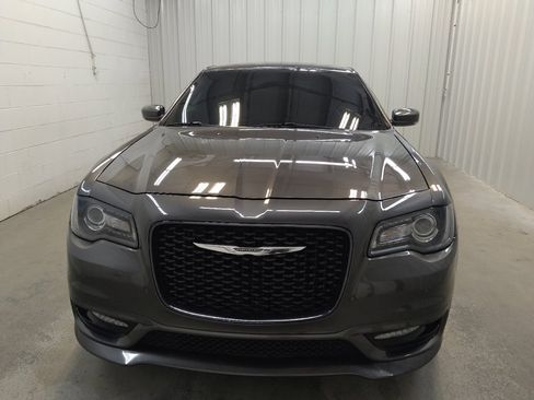 Used 2018 Chrysler 300 S w/ 300S Premium Group 2 image 15