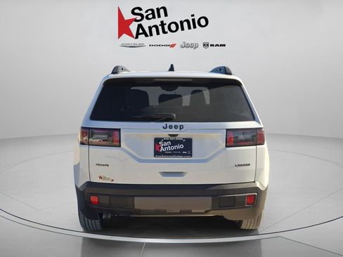 New 2026 Jeep Cherokee Laredo image 7