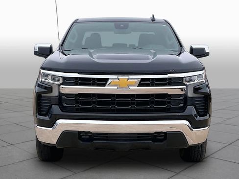 Used 2025 Chevrolet Silverado 1500 LT AWD/4WD image 3