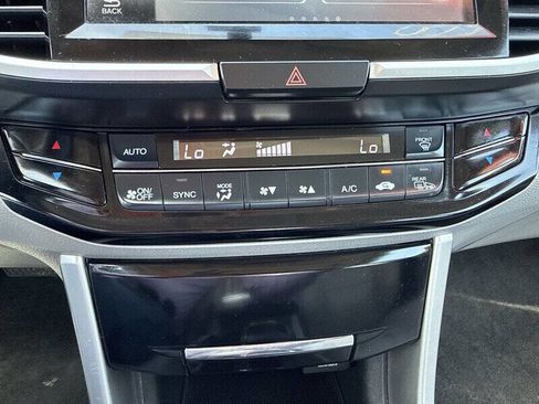 Used 2017 Honda Accord EX-L image 30
