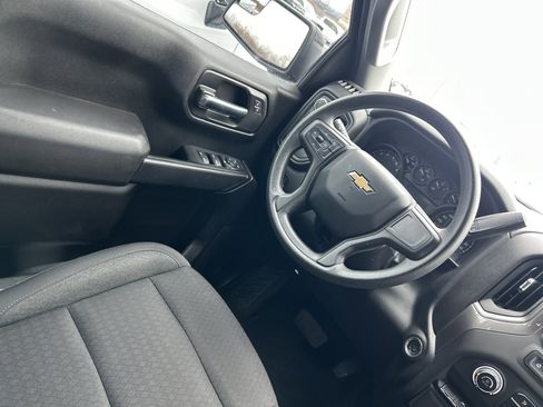 Used 2023 Chevrolet Silverado 1500 Custom image 20