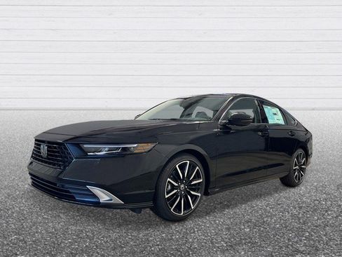 New 2026 Honda Accord Touring image 2