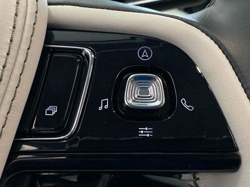 New 2026 Lincoln Aviator AWD image 20