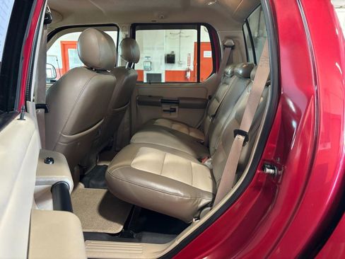 Used 2005 Ford Explorer Sport Trac XLT image 14