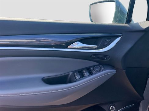 Used 2019 Buick Enclave Premium w/ Experience Buick Package image 9