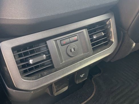 Used 2024 Ford F250 Platinum image 17