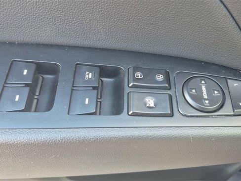 Used 2017 Hyundai Elantra Limited image 20