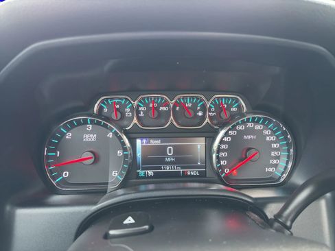 Used 2019 Chevrolet Silverado 1500 LT AWD/4WD image 10