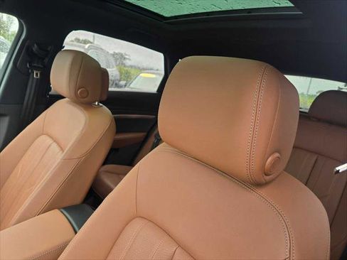 Used 2024 Audi Q8 e-tron Premium Plus w/ Premium Plus Package image 26