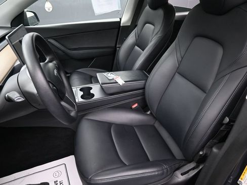 Used 2022 Tesla Model Y Performance AWD/4WD image 25