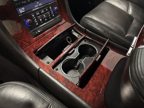 Used 2011 Cadillac Escalade EXT Luxury AWD/4WD image 28