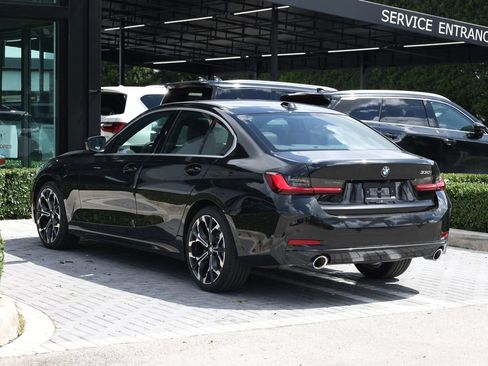 Used 2025 BMW 330i Sedan w/ Premium Package RWD image 5