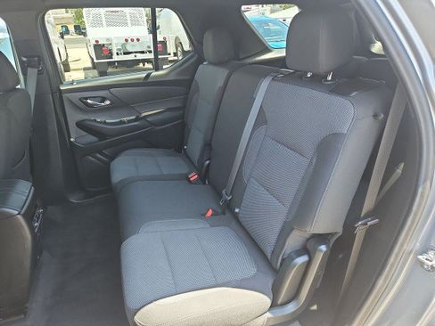 Used 2023 Chevrolet Traverse LT FWD image 24
