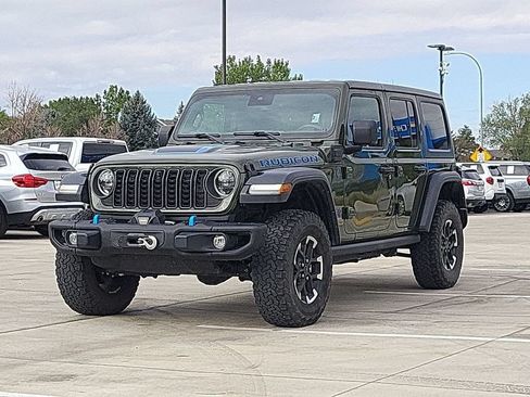Used 2024 Jeep Wrangler Unlimited Rubicon 4xe w/ Capability Package AWD/4WD image 4