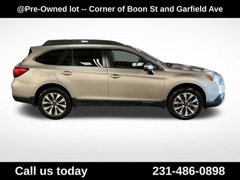 Used 2017 Subaru Outback 2.5i Limited AWD/4WD image 6