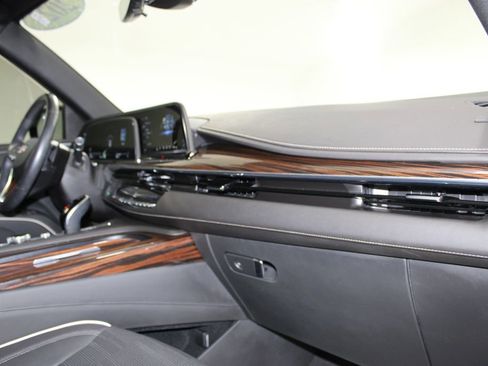 Used 2023 Cadillac Escalade Premium Luxury w/ LPO, Illumination Package RWD image 33